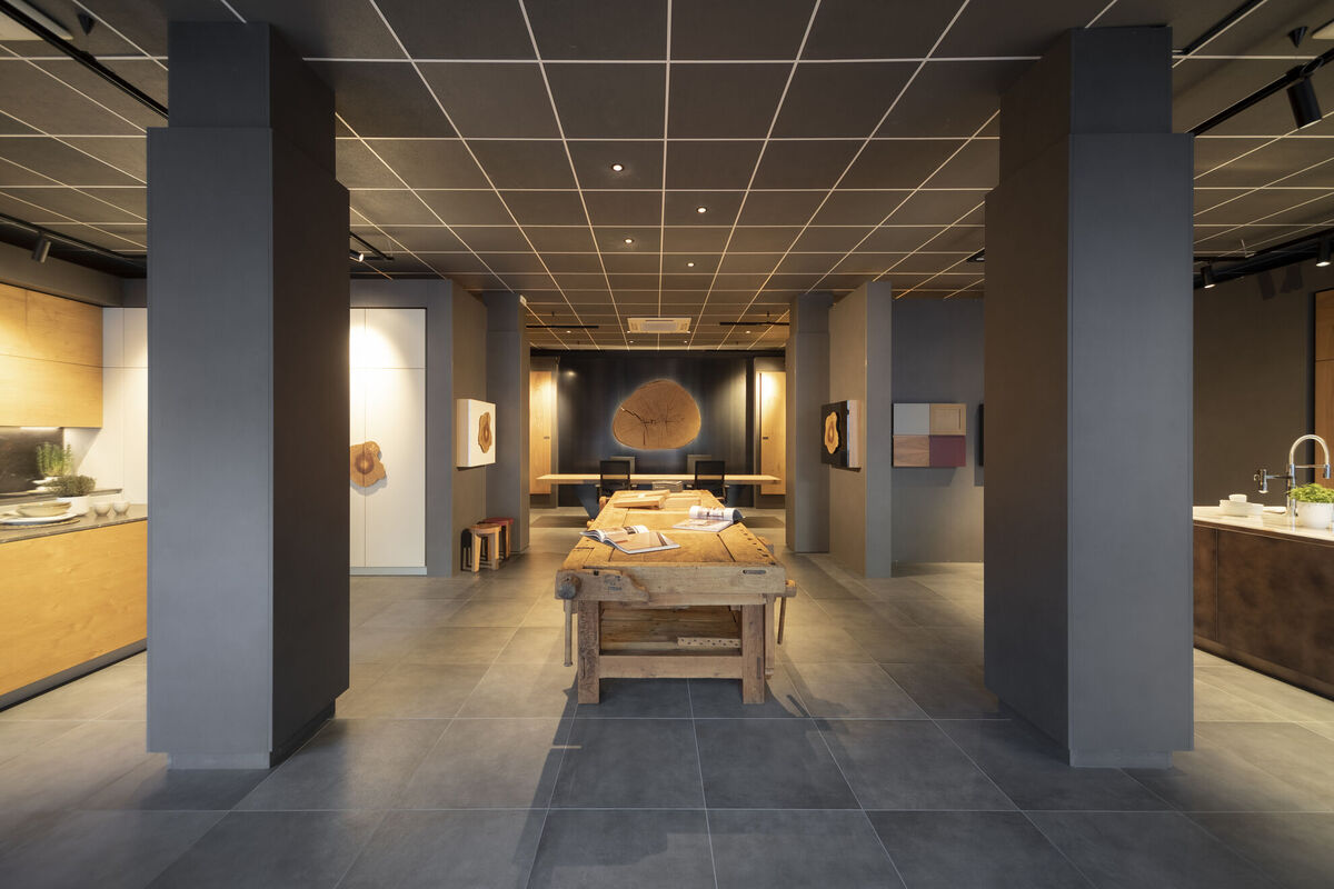 Gallery showroom